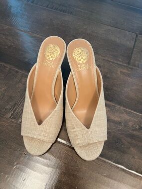 Vince Camuto Linen-Textured Beige Knotless Slide Mules